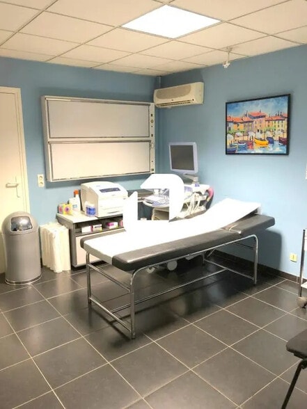 Local commercial dans Hénin-Beaumont à louer - Photo de l’immeuble – Image 2 sur 16