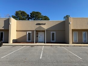 2401-2411 S Charles Blvd, Greenville, NC à louer Photo intérieure– Image 1 sur 2