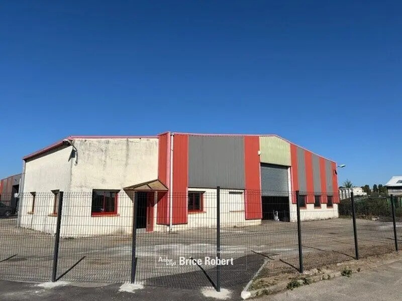 Bureau dans Montluel à louer Photo de l’immeuble– Image 1 sur 9