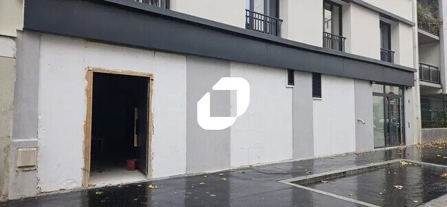 Plus de détails pour Local commercial à louer