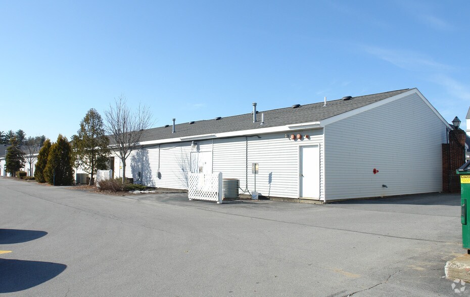 100 Saratoga Village Blvd, Malta, NY à louer - Photo de l’immeuble – Image 1 sur 15