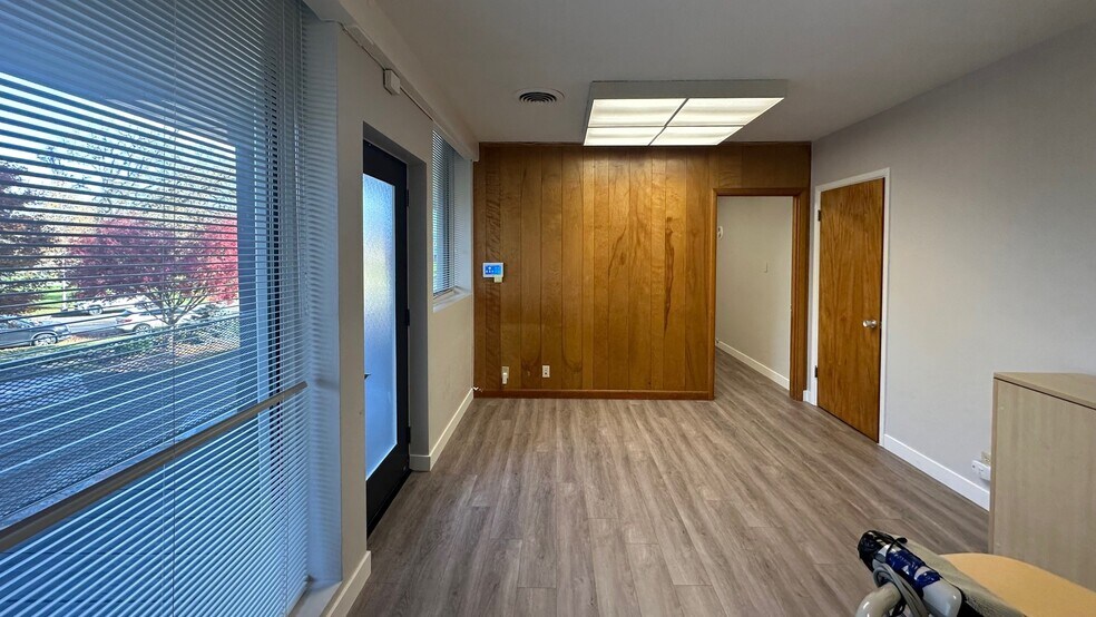 1717 Olympia Way, Longview, WA à louer - Photo de l’immeuble – Image 2 sur 8