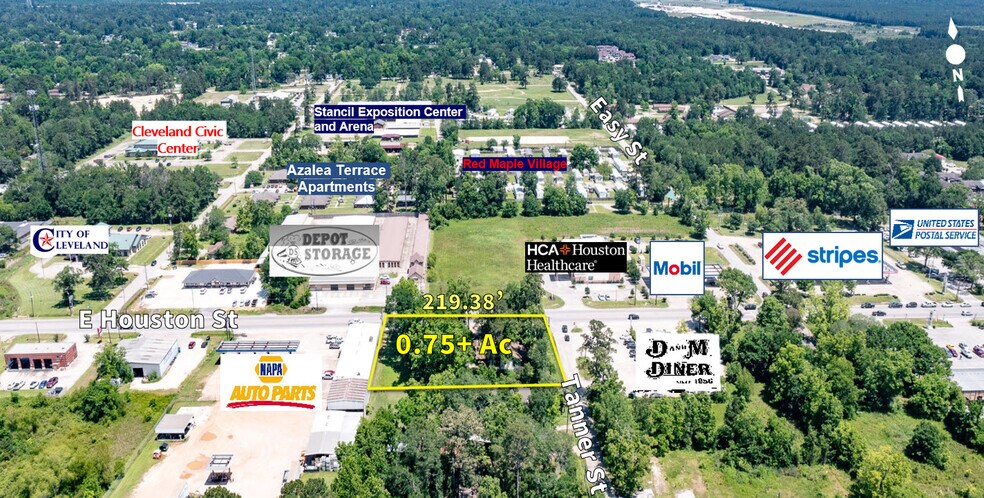102 Tanner Ave, Cleveland, TX à vendre - Photo de l’immeuble – Image 2 sur 9