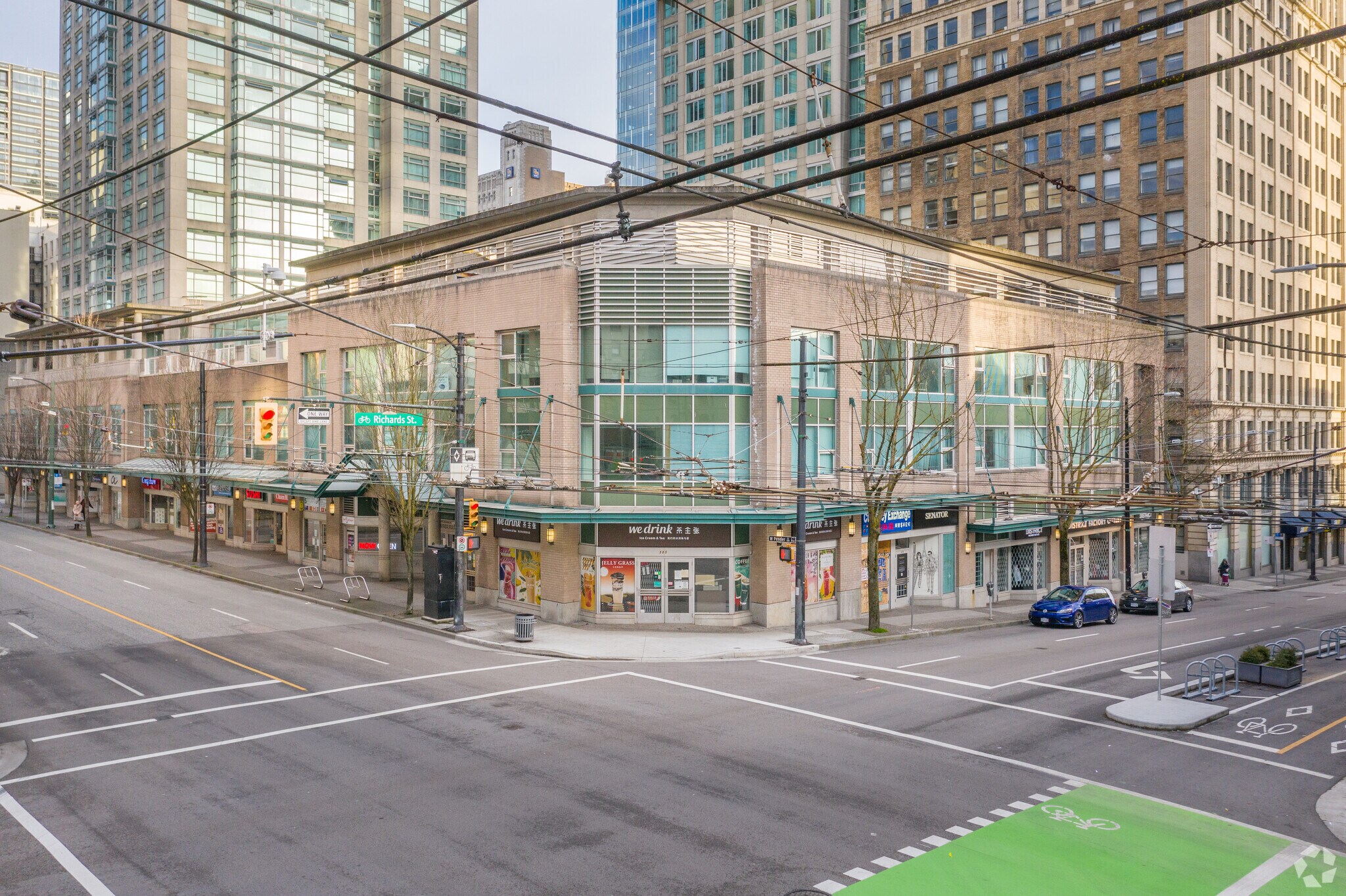 505-595 Pender St, Vancouver, BC à vendre Photo de l’immeuble– Image 1 sur 8