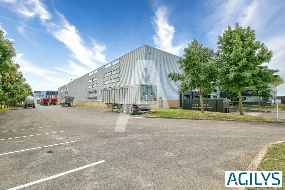 Industriel/Logistique dans Saint-Michel-sur-Orge à louer Photo de l’immeuble– Image 1 sur 5