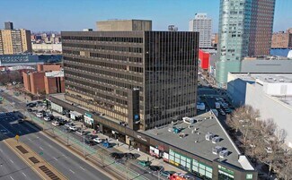 Plus de détails pour 95-25 Queens Blvd, Rego Park, NY - Bureau à louer