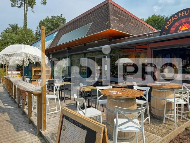 Plus de détails pour Local commercial à vendre