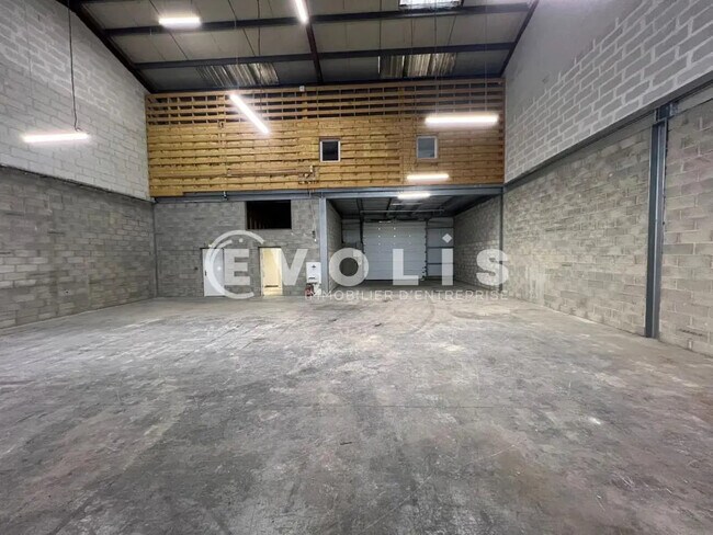 Plus de détails pour Bureau, Local d'activités à louer