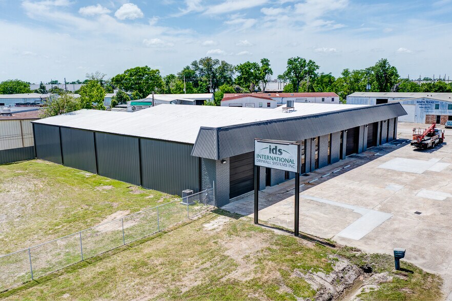 10215 Papalote St, Houston, TX à vendre - Photo de l’immeuble – Image 2 sur 71