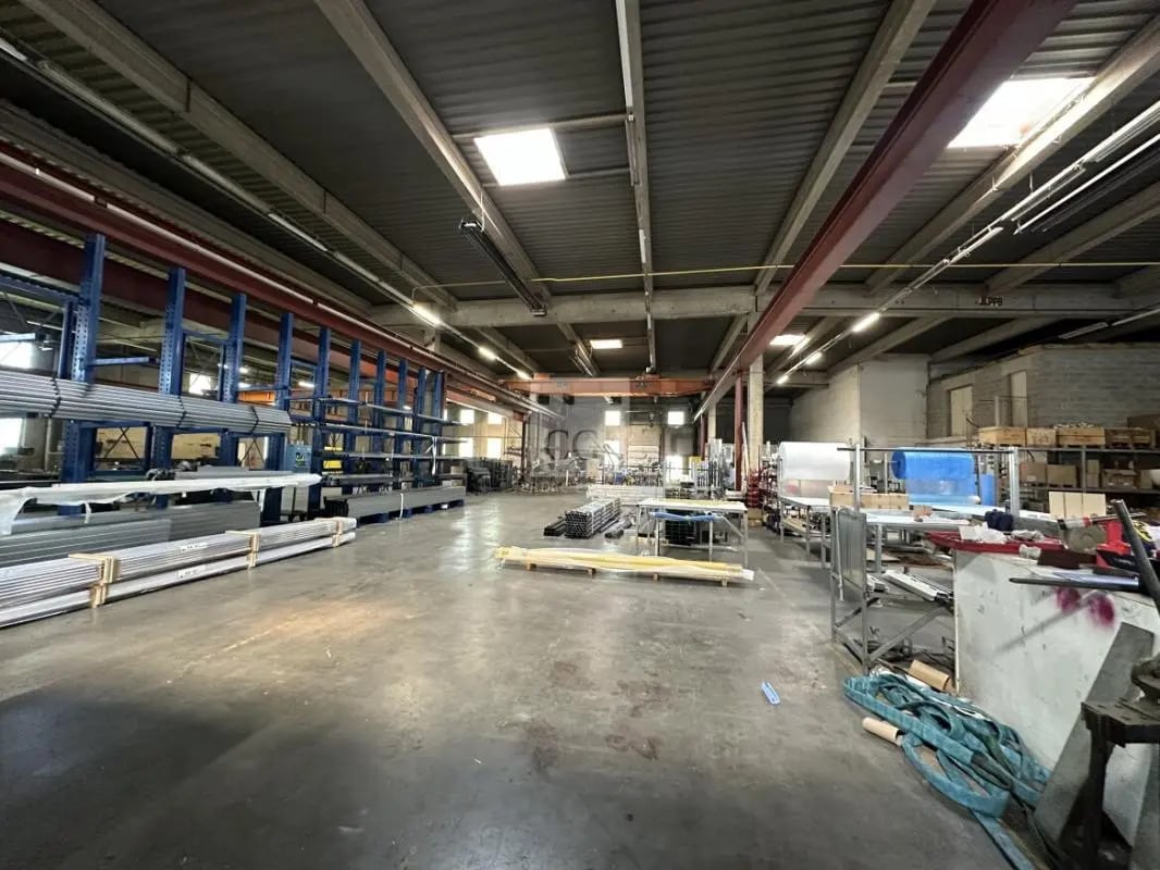 Local d'activités dans Moirans à vendre Photo intérieure– Image 1 sur 6