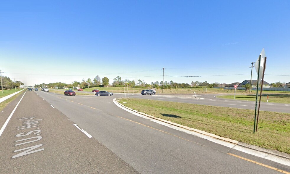 NEC US 41 & 12th NE st, Apollo Beach, FL à louer - Photo de l’immeuble – Image 3 sur 4