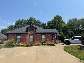 1830 Shelby Ln, Fayetteville, AR à vendre Photo intérieure– Image 2 sur 13