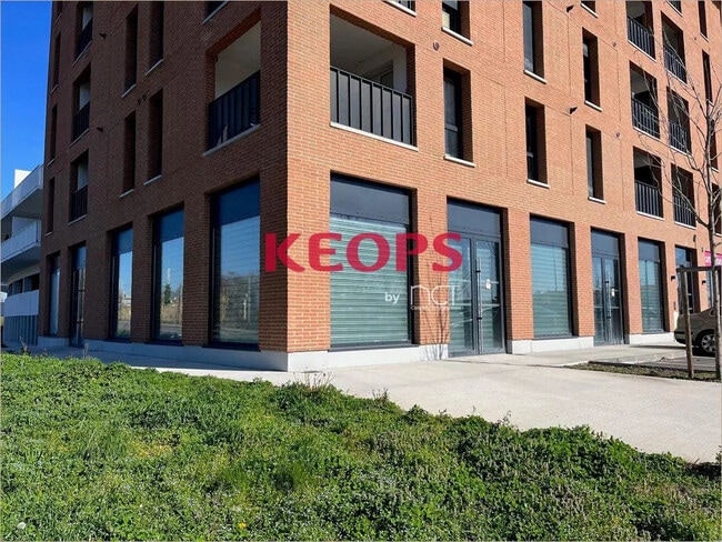 Plus de détails pour Route De Paris, Saint-Jory - Local commercial à vendre