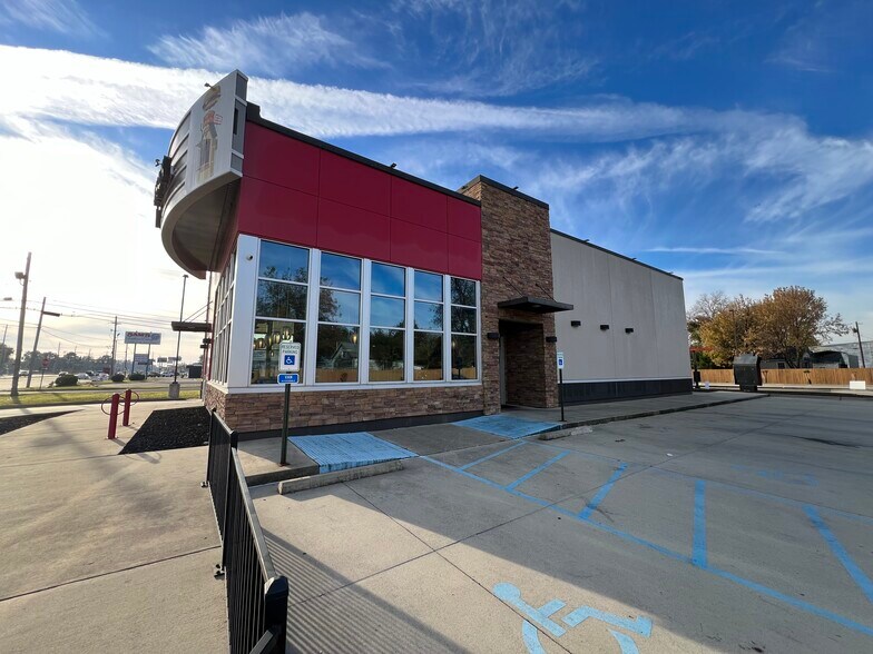 2826 Barksdale Blvd, Bossier City, LA à louer - Photo de l’immeuble – Image 2 sur 10