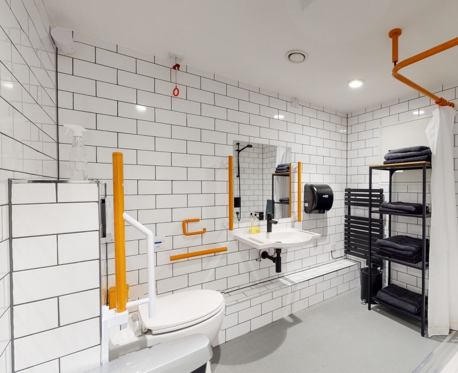 212 Regents Park Rd, Londres à louer Photo intérieure– Image 1 sur 6