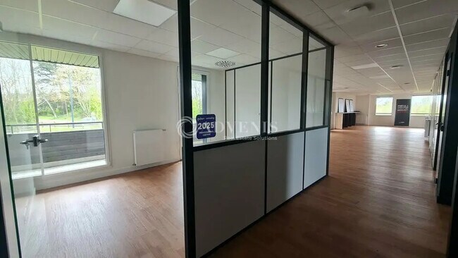Plus de détails pour Bureau à vendre