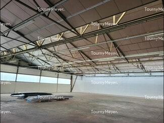 Plus de détails pour Local d'activités à louer