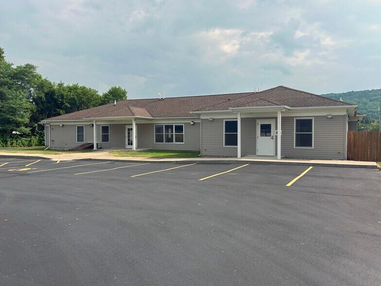 355 Main St, Dansville, NY à vendre - Photo de l’immeuble – Image 3 sur 3
