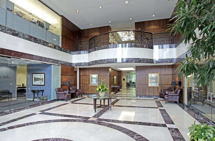 4880 Sadler Rd, Glen Allen, VA à louer - Hall d’entrée – Image 3 sur 7
