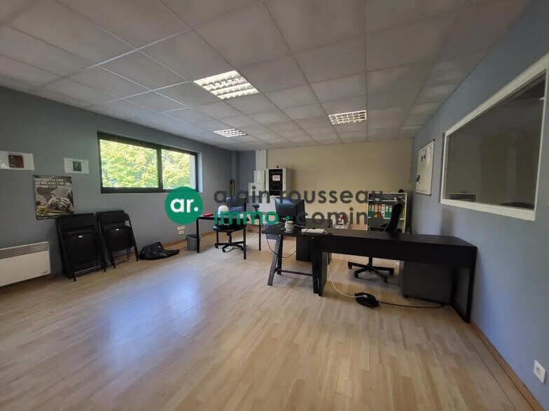 Local d’activités dans Loire-Authion à louer - Photo intérieure – Image 3 sur 6