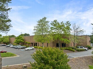Plus de détails pour 6670 Corners Industrial Ct, Peachtree Corners, GA - Industriel/Logistique à louer