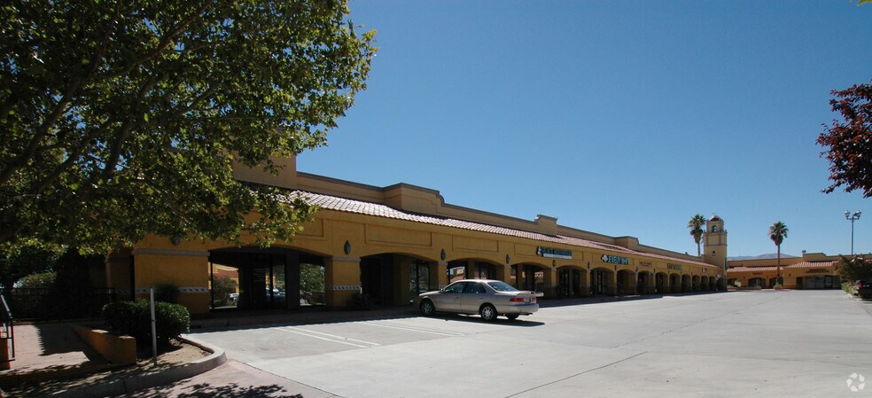 2720-2728 E Palmdale Blvd, Palmdale, CA à louer - Autre – Image 2 sur 9
