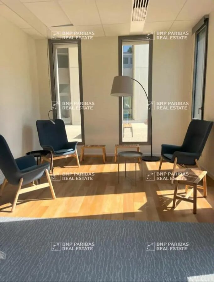 Villeurbanne, RHO 69100 - Lot A - - Photo intérieure - Image 2 of 18