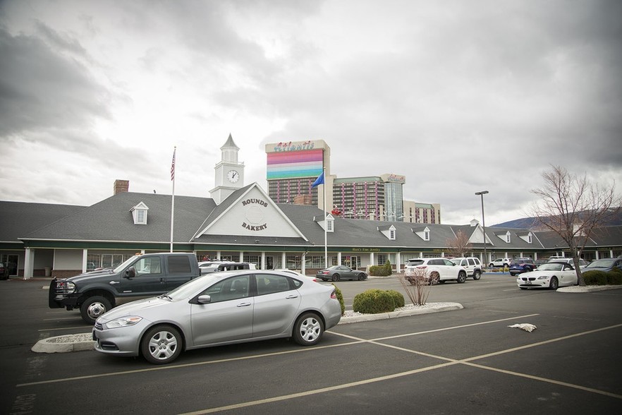 290-294 E Moana Ln, Reno, NV à louer - Photo de l’immeuble – Image 1 sur 5