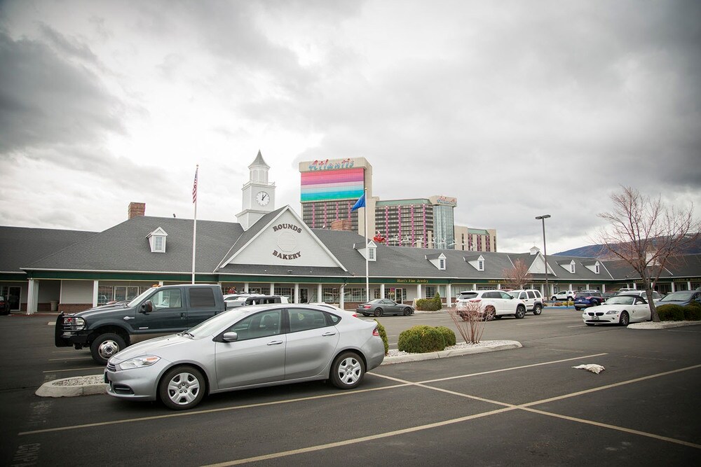 290-294 E Moana Ln, Reno, NV à louer Photo principale– Image 1 sur 6