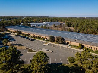 Plus de détails pour 725 Airport Rd, Lakewood, NJ - Bureau à louer