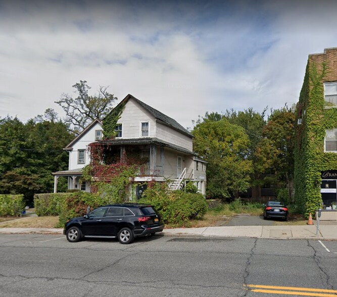 189 Brook St, Scarsdale, NY à vendre - Photo principale – Image 1 sur 3