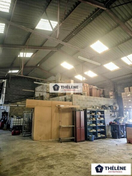 Local d'activités dans Saussines à vendre - Photo intérieure – Image 3 sur 5