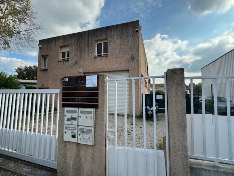 Local commercial dans Gardanne à louer - Photo de l’immeuble – Image 2 sur 8