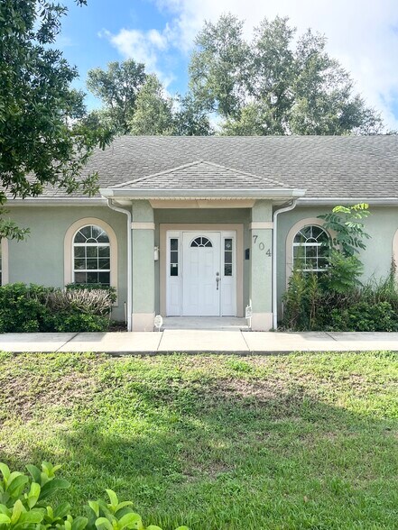 700-706 State Road 60 E, Lake Wales, FL à louer - Photo de l’immeuble – Image 2 sur 13