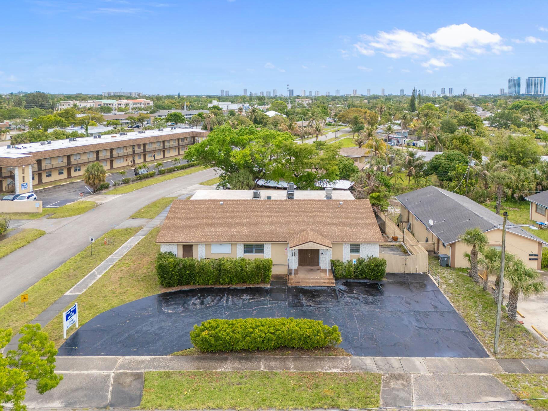 359 10th St, West Palm Beach, FL à vendre Photo principale– Image 1 sur 70
