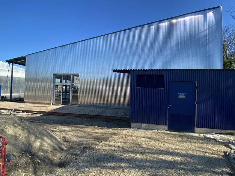 Local d'activités dans Le Bouscat à vendre - Photo de l’immeuble – Image 3 sur 9