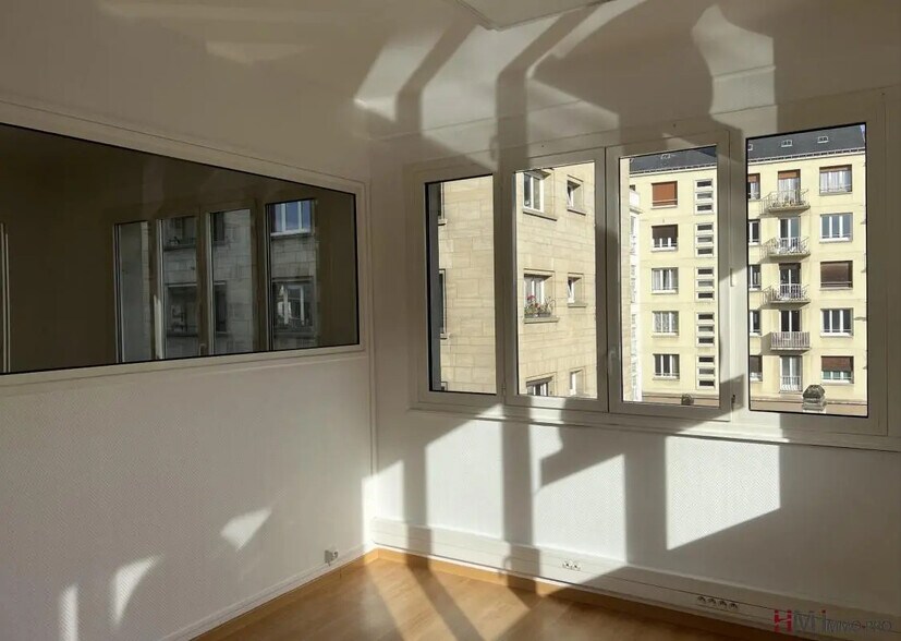 Bureau dans Rouen à louer - Photo de l’immeuble – Image 2 sur 8