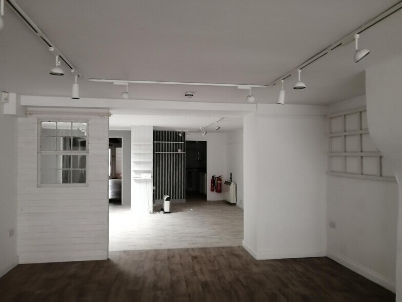 53 High St, Witney à louer - Photo intérieure – Image 3 sur 8