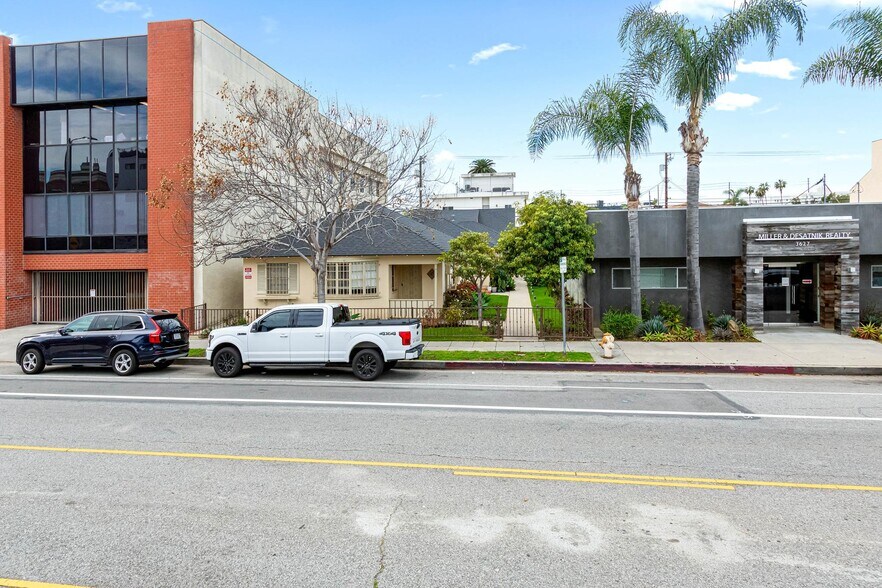 3631 Motor Ave, Los Angeles, CA à vendre - Photo de l’immeuble – Image 2 sur 25