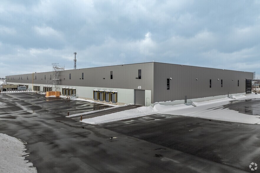 4120 Russell Rd, Ottawa, ON à louer - Photo de l’immeuble – Image 3 sur 13