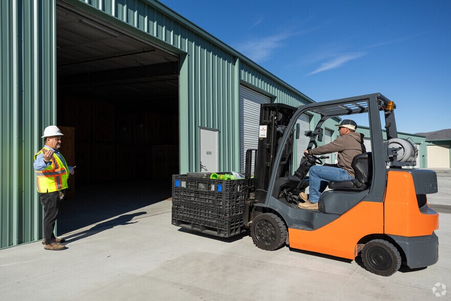 901 Buckley Rd, San Luis Obispo, CA à louer - Photo de l’immeuble – Image 3 sur 26