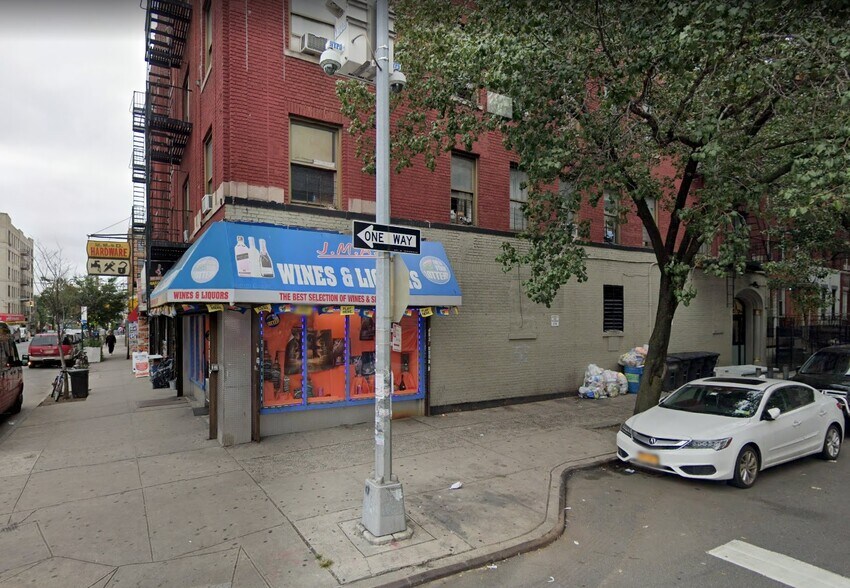 121 E 183rd St, Bronx, NY à louer - Photo de l’immeuble – Image 1 sur 7