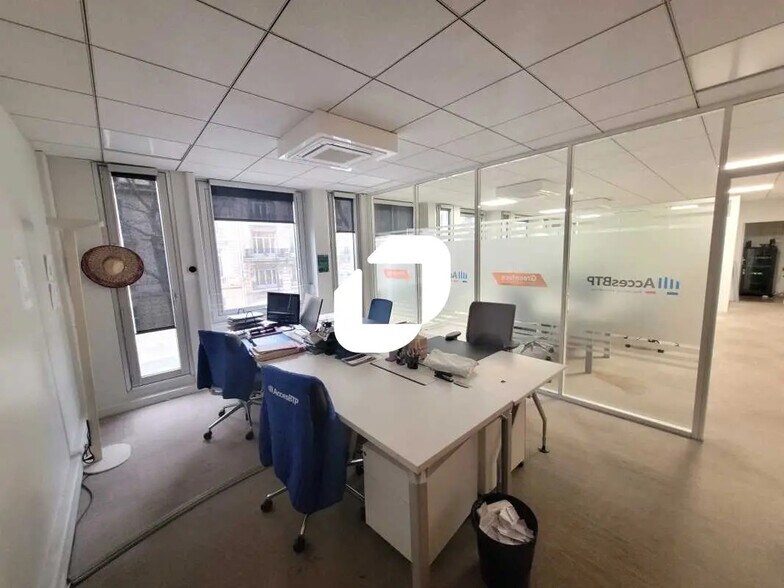 Bureau dans Paris à louer - Photo de l’immeuble – Image 3 sur 12