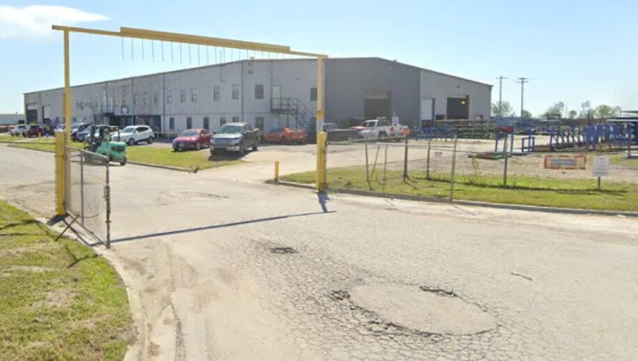 100 E Industrial Blvd, Beeville, TX à vendre - Photo de l’immeuble – Image 2 sur 11