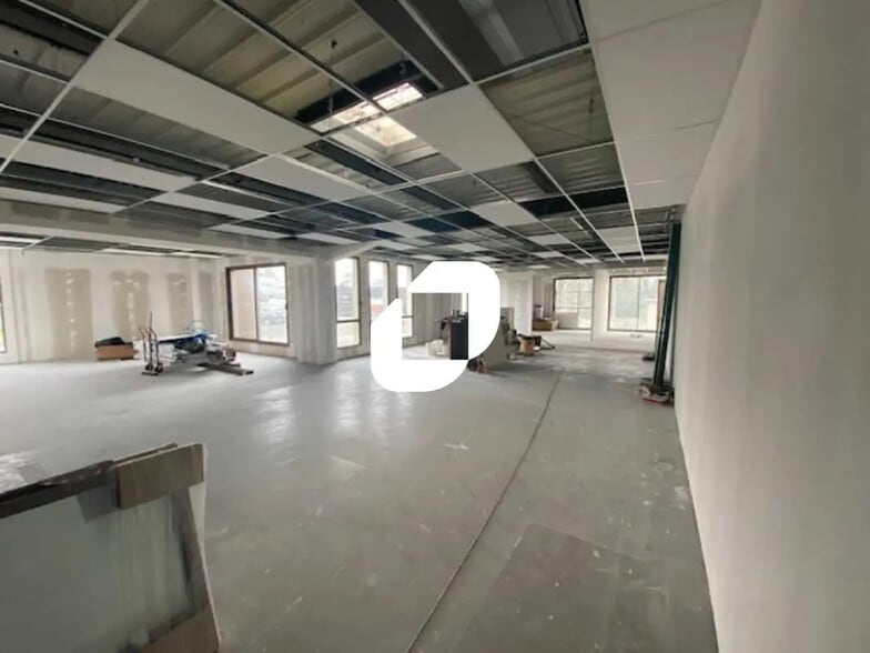 Bureau dans VILLENAVE-D'ORNON à louer - Photo intérieure – Image 2 sur 2