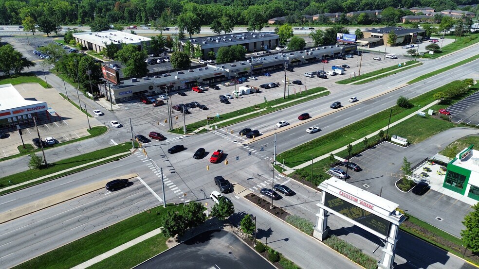 5907-5977 E 82nd St, Indianapolis, IN à louer - Photo de l’immeuble – Image 3 sur 4