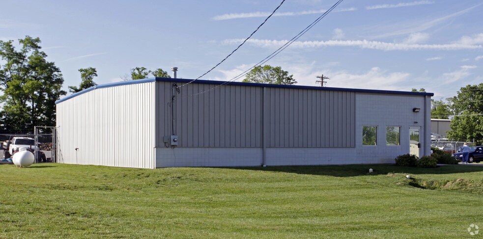 51 Cummings Dr, Walton, KY à louer - Photo principale – Image 1 sur 6
