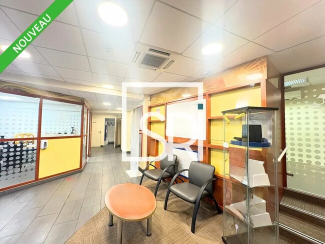 Plus de détails pour Bureau à louer