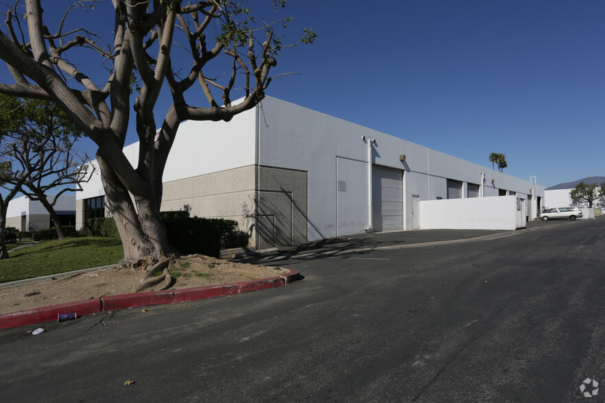4460 Brooks St, Montclair, CA à louer - Photo de l’immeuble – Image 3 sur 3