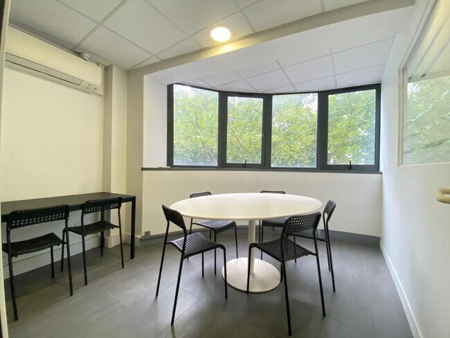 Plus de détails pour Bureau à louer